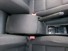 bracciolo centrale per VOLKSWAGEN GOLF 1.9 TDI SERIE 5 2004-2008 2004 105701