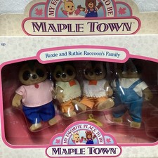 Vintage Maple Town Roxie &