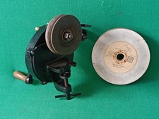 VECCHIA MOLA DA BANCO MANOVELLA AFFILACOLTELLI FIAM RUOTA MANUALE VINTAGE. CK44