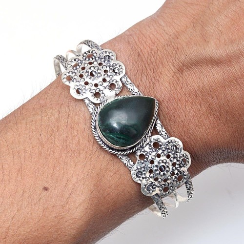 Bracciali per gioielli - , fatti