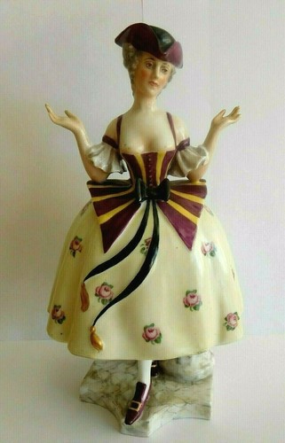 Figura femminile non comune - non,