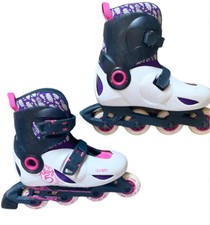 Pattini Roller OXELO Play5 regolabili dalla Taglia 34 alla 36.