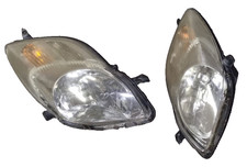 COPPIA FARI FANALE PROIETTORi ANT DX SX TOYOTA YARIS DAL 06 AL 10 H4