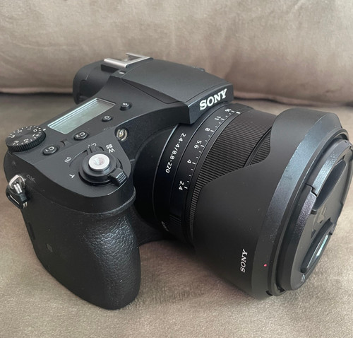Sony cyber shot rx10 iii - sony,