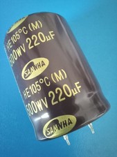 Condensatore 220 uF- 500V