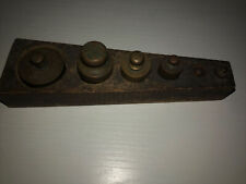 Set Antichi epoca 6 pesi in ottone per BILANCIA con base legno Molto Belli