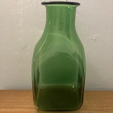 Vaso In Vetro Verde Realizzato