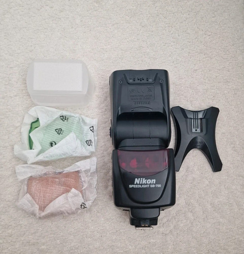 Nikon 700 flash - sb-700,