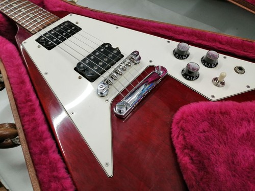 Gibson flying 67 - gibson, v