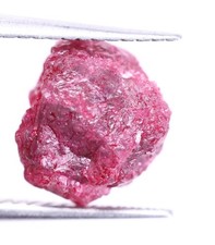 Diamante grezzo rosa rivestito