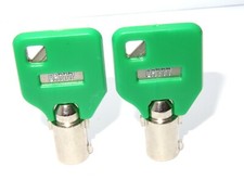 GR777 Portamonete Chiavi Greenwald Industries Incisione Orizzontale con Tappi Verdi 