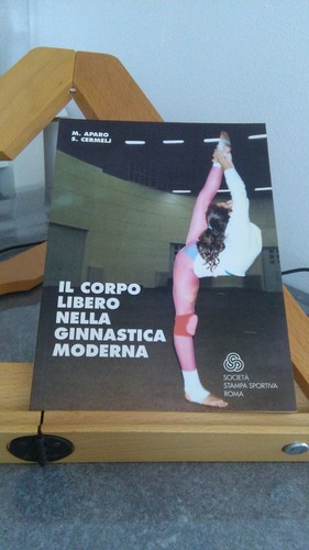 Corpo libero nella - corpo,