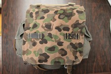 tascapane austriaco con copertura mimetica. seminuovo