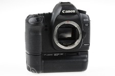 CANON EOS 5D Mark II con pacchetto accessori - Numero SN: 2631504935