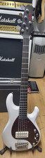 Musicman Stingray 5 corde con