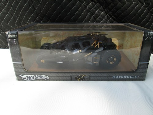Hot wheels batman - batman, tumbler