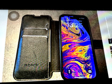 iphone 14 pro 256gb con custodia in pelle e schermo con proteggi schermo 