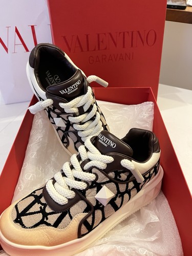 Valentino garavani one - valentino,