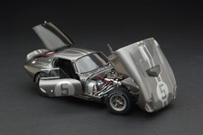 Exoto | 1:18 | 1965 Cobra