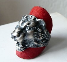  925 BURNISHED SILVER LION