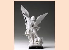 Statua di San Michele Arcangelo cm 31 in polvere di alabastro made in Italy