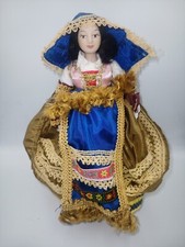 bambola di porcellana da