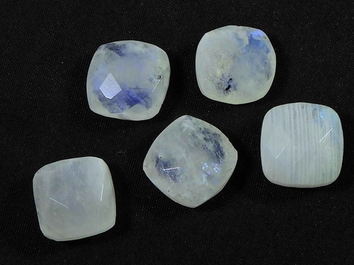 Pietra luna arcobaleno - di,