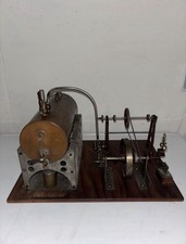 Macchina a vapore sdraiata