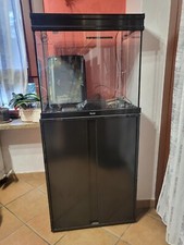 acquario completo usato, completo di mobile e di tutti gli accessori.