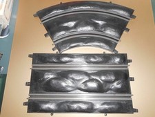 POLICAR  SCALA 1/32 PER PISTA DUNE BUGGY RETTILINEO 300MM + CURVA 60° CON GOBBE.