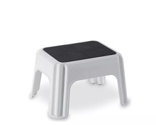 Sgabello basso in plastica