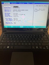 Samsung computer portatile 900x, NP 900X3A Intel Core i5-2537M, 4 GB RAM 128 GB SSD *senza sistema operativo*