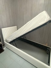 Letto in ecopelle con materasso incluso -CONDIZIONI IMPECCABILI