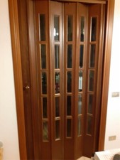 PORTA INTERNA A SOFFIETTO IN LEGNO CON VETRI BISELLATI (MOLATI)