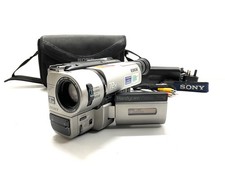 Videocamera digitale a nastro Sony CCD-TRV65E Hi8 HANDYCAM set completo funzionante