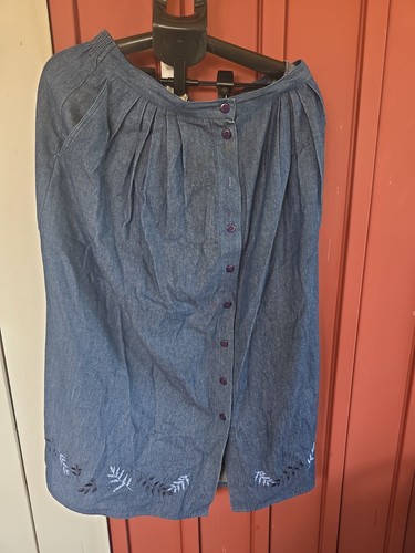 Maxi gonna denim ricamata