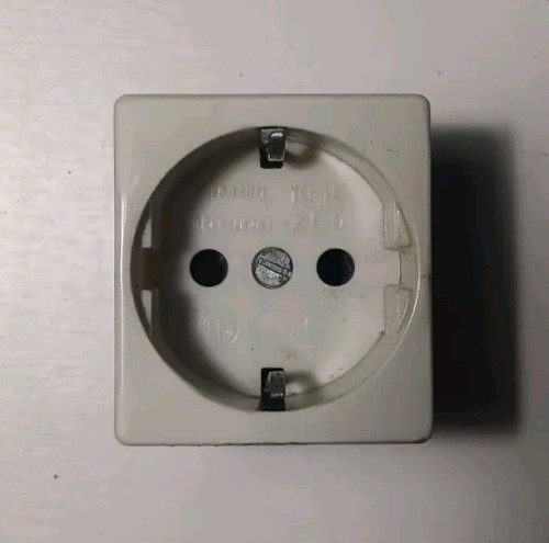 Presa schuko 5440 - presa,