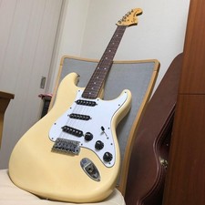 Squier by Fender Japan serie E