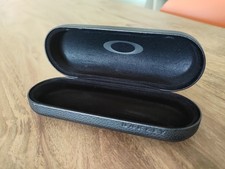 Astuccio porta occhiali Oakley nuovo perfetto.