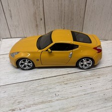 Maisto 2009 Giallo Nissan 370Z Auto Diecast 1/24