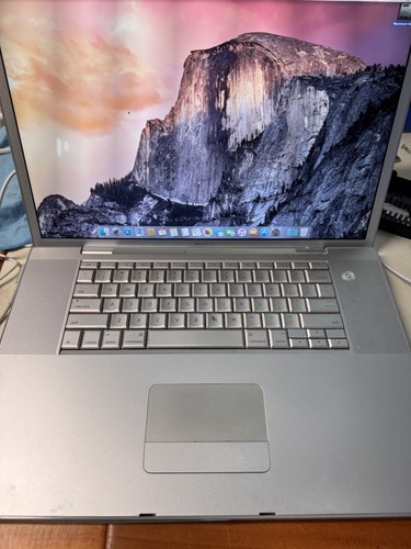 2008 apple macbook - macbook, 17"