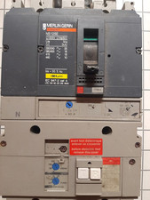 Interruttore magnetotermico differenziale Merlin Gerin MG NS250N+vigiNS250