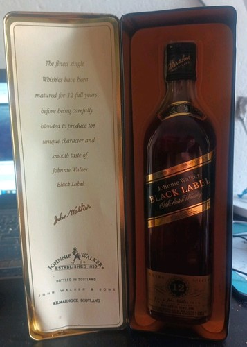 Johnnie walker black - walker,