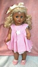 Jolie poupée ancienne en