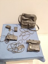 Cinepresa Videocamera A Cassette Sanyo 8mm Model VM ES88P Con Accessori Vintage 