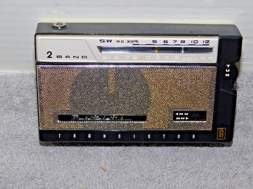 Radio transistor petite - radio, a