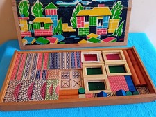 Gioco costruzioni in legno con