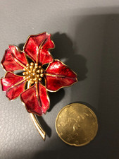 MARCEL BOUCHER, NUMERATA, RARA E BELLA SPILLA DORATA A FORMA DI FIORE