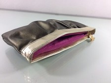 Pochette Soiree Sisley. Interieur Fuschia. Fermeture Dore. Neuve.