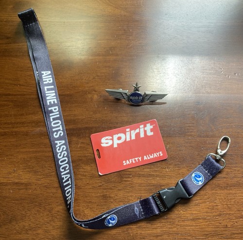 Spirit airlines pilota - spirit, primo